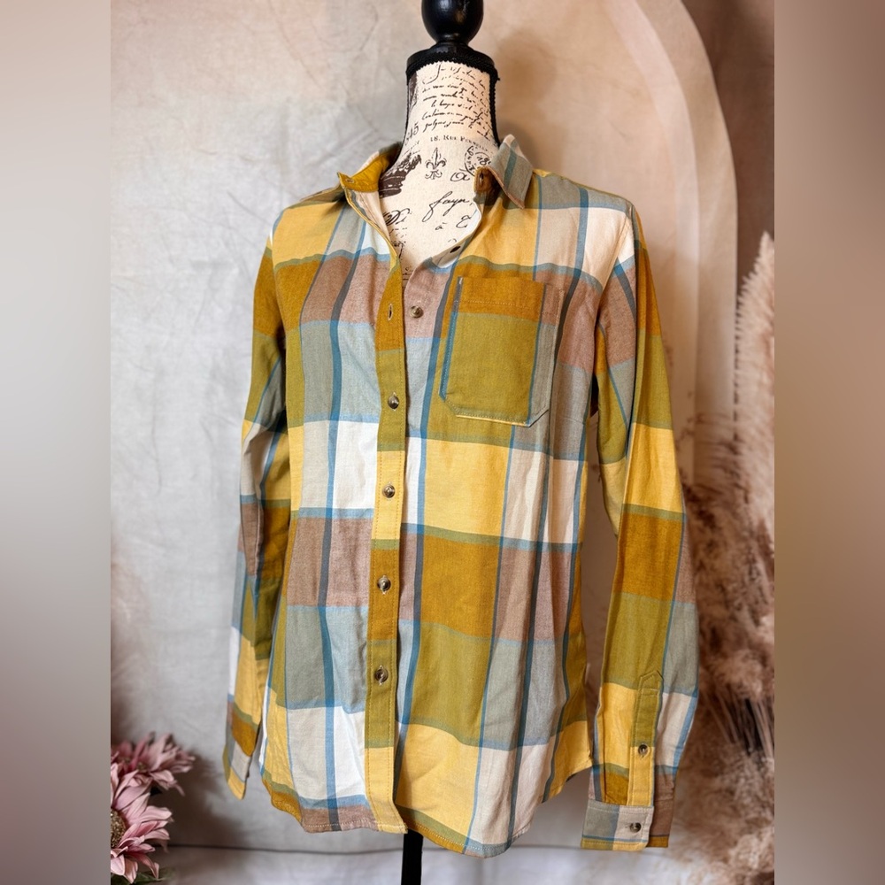 The North Face Yellow and Green Casual Button Down Shirt